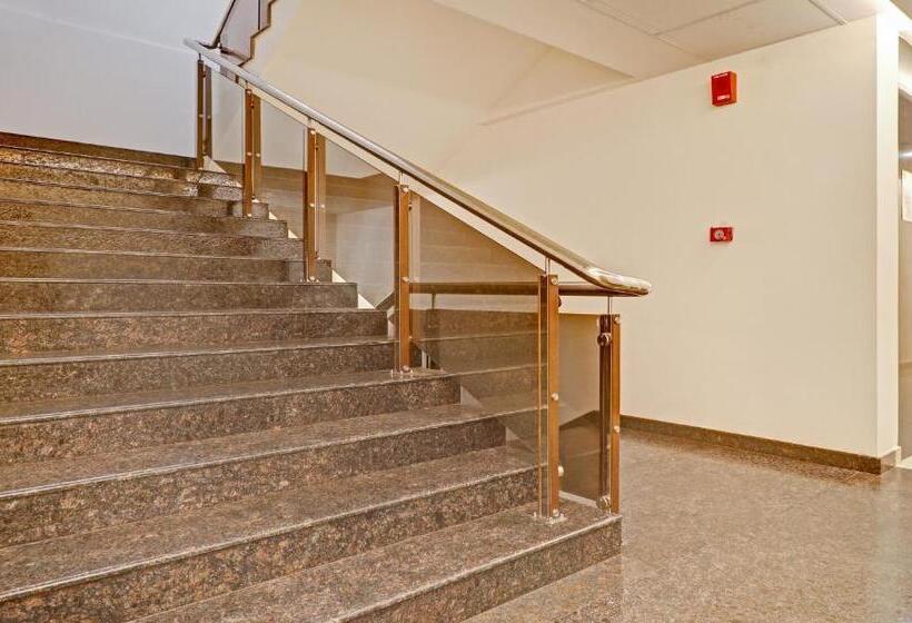 Hotel Treebo Premium Vahada