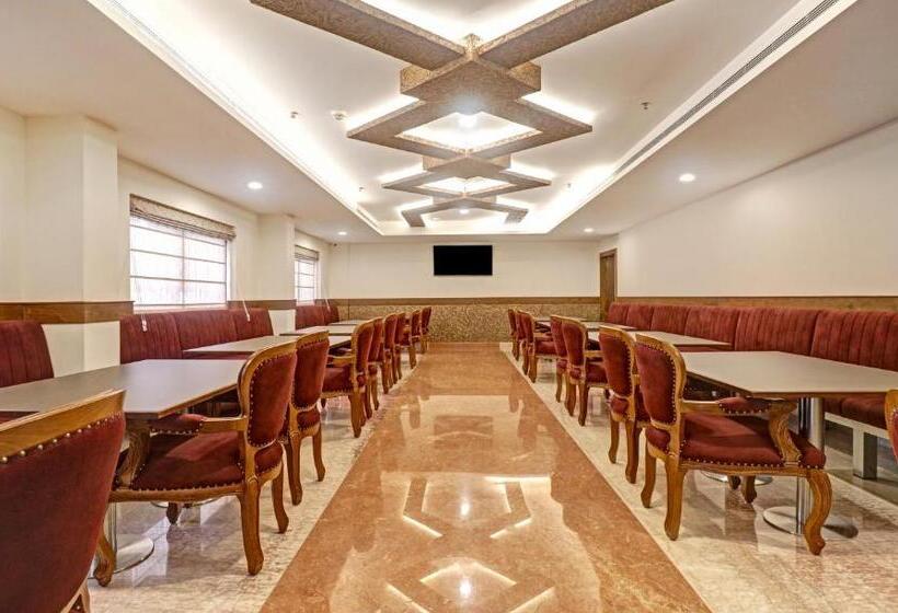 Hotel Treebo Premium Vahada