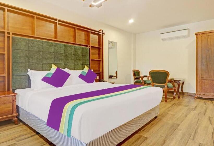 Hotel Treebo Premium Vahada