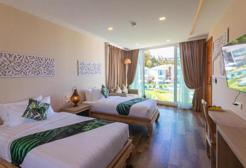 Hotel Vannee Golden Sands Beachfront Resort