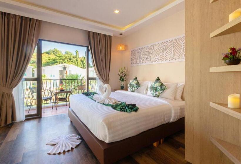 Hotel Vannee Golden Sands Beachfront Resort