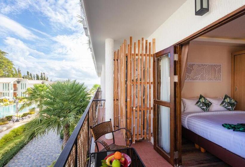 Hotel Vannee Golden Sands Beachfront Resort