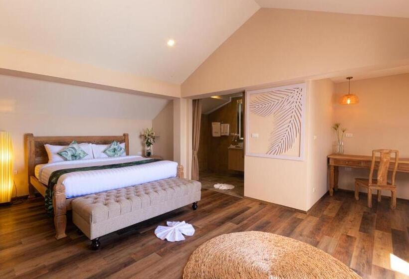 Hotel Vannee Golden Sands Beachfront Resort