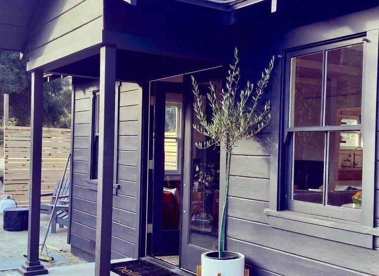 호텔 Wild Hair Studio Stylish Farm Stay W Ev Charger