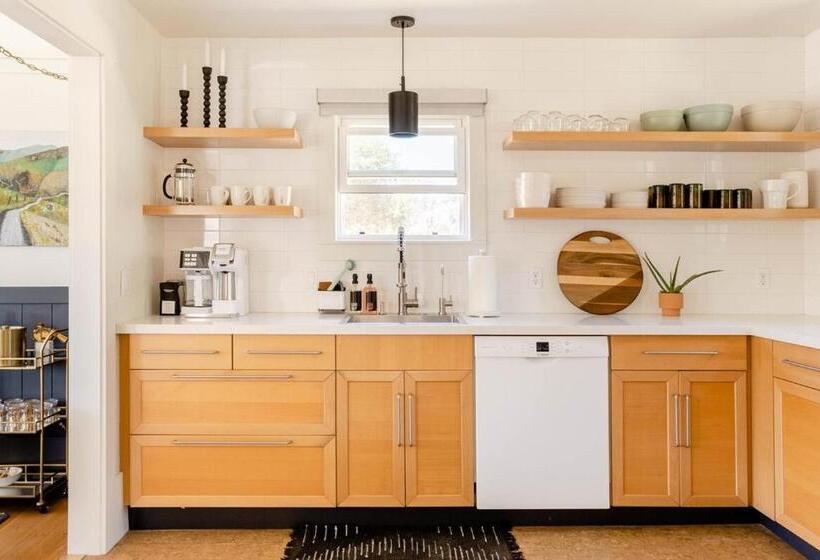 호텔 Wild Hair Studio Stylish Farm Stay W Ev Charger