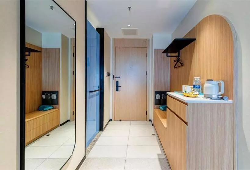 Lanou Hotel Zigong Yantan Longhu Food Plaza