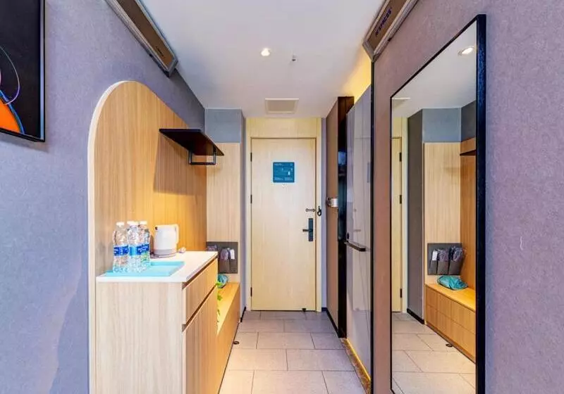 Lanou Hotel Zigong Yantan Longhu Food Plaza