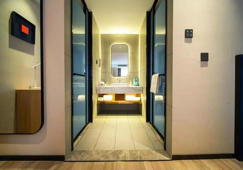 Lanou Hotel Zigong Yantan Longhu Food Plaza