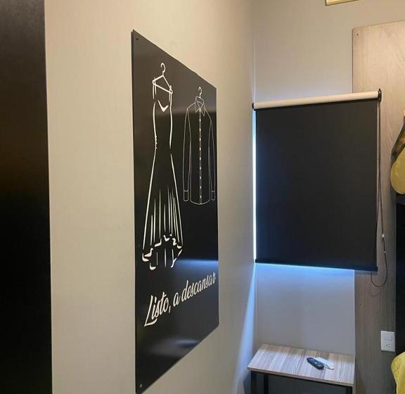 Pansiyon Check Inn Hostal Aeropuerto Gdl