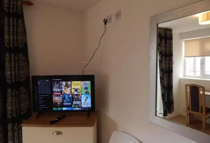 ペンション Modern, Well Located En Suite Rooms With Parking & All Facilities