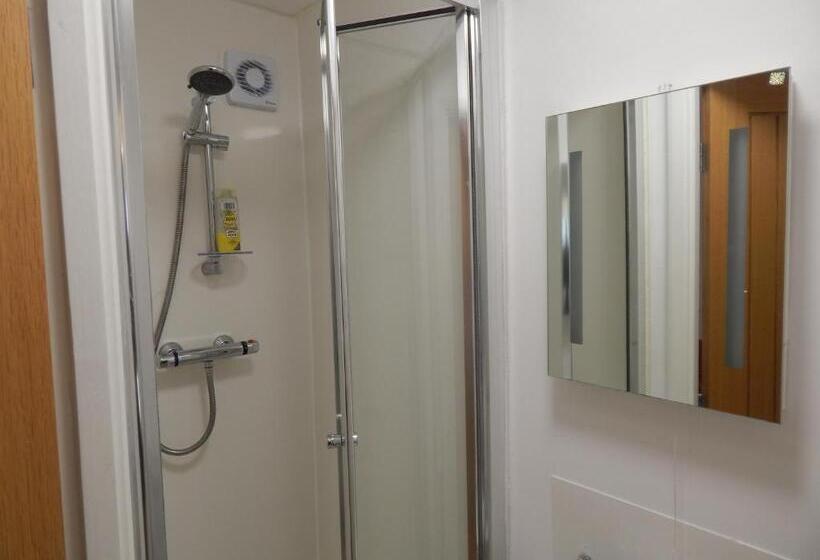 膳宿费 Modern, Well Located En Suite Rooms With Parking & All Facilities