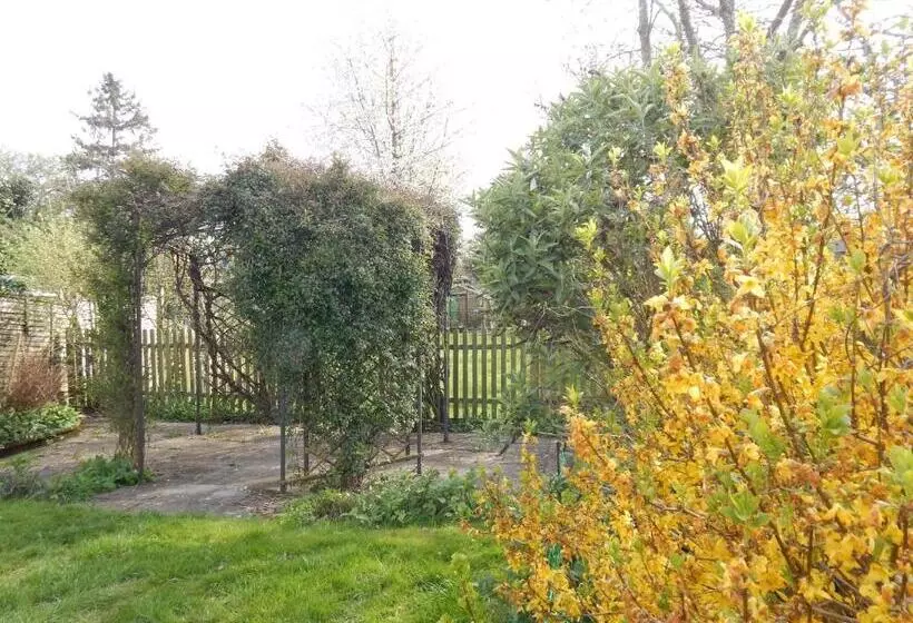 ペンション Modern, Well Located En Suite Rooms With Parking & All Facilities