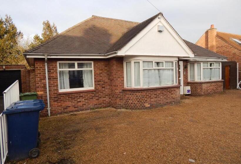 膳宿费 Modern, Well Located En Suite Rooms With Parking & All Facilities