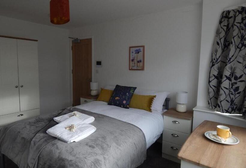 膳宿费 Modern, Well Located En Suite Rooms With Parking & All Facilities