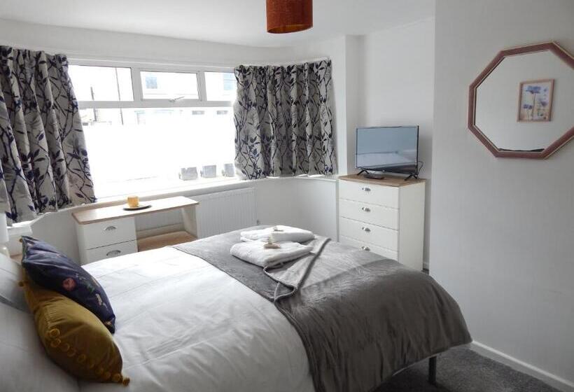 膳宿费 Modern, Well Located En Suite Rooms With Parking & All Facilities