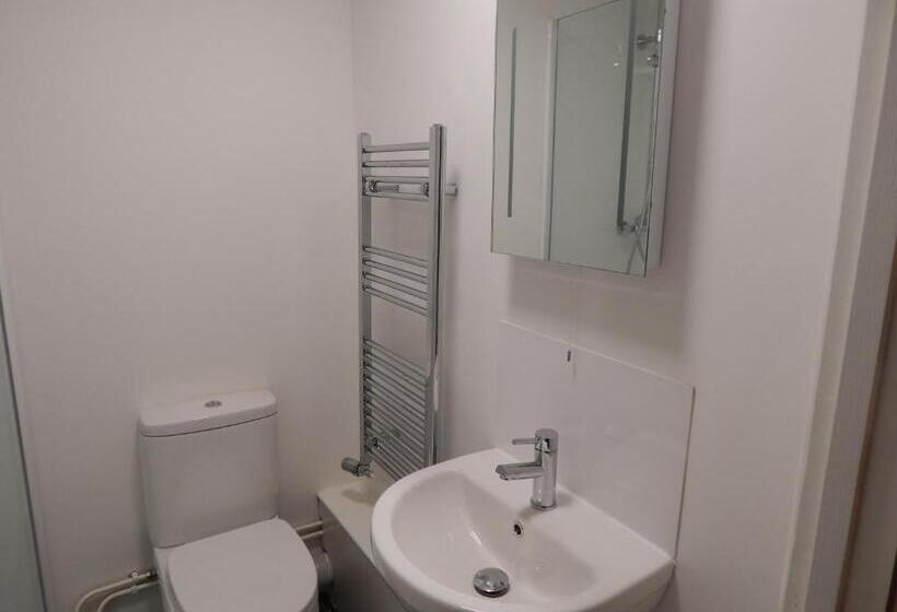 膳宿费 Modern, Well Located En Suite Rooms With Parking & All Facilities