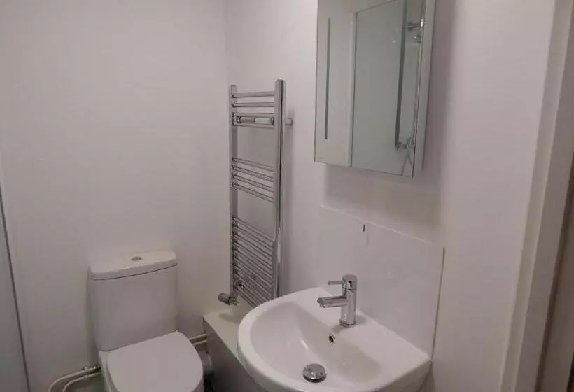 ペンション Modern, Well Located En Suite Rooms With Parking & All Facilities