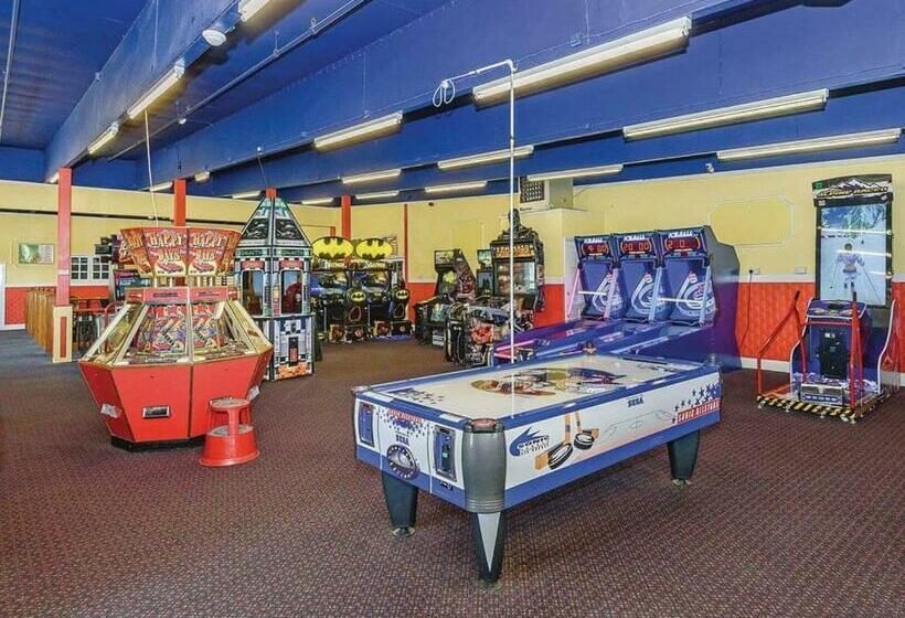 渡假胜地 Holiday Home / Caravan