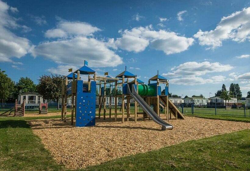 渡假胜地 Holiday Home / Caravan