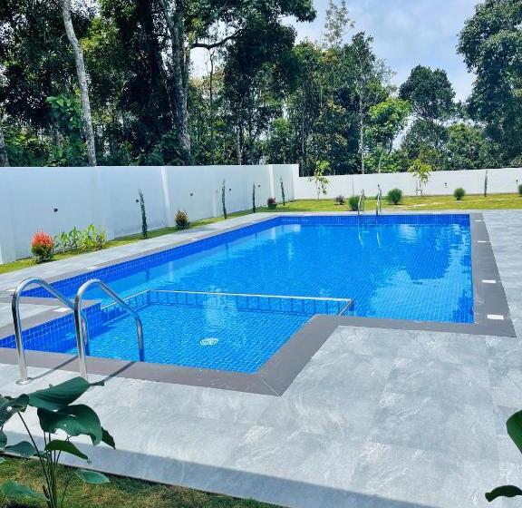 The Windy Mist Resort Munnar