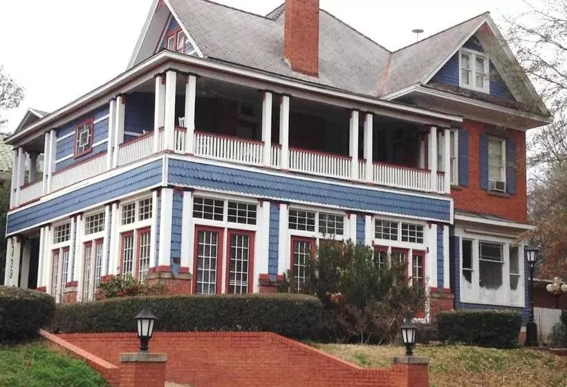 2439 Fairfield A Bed And Breakfast