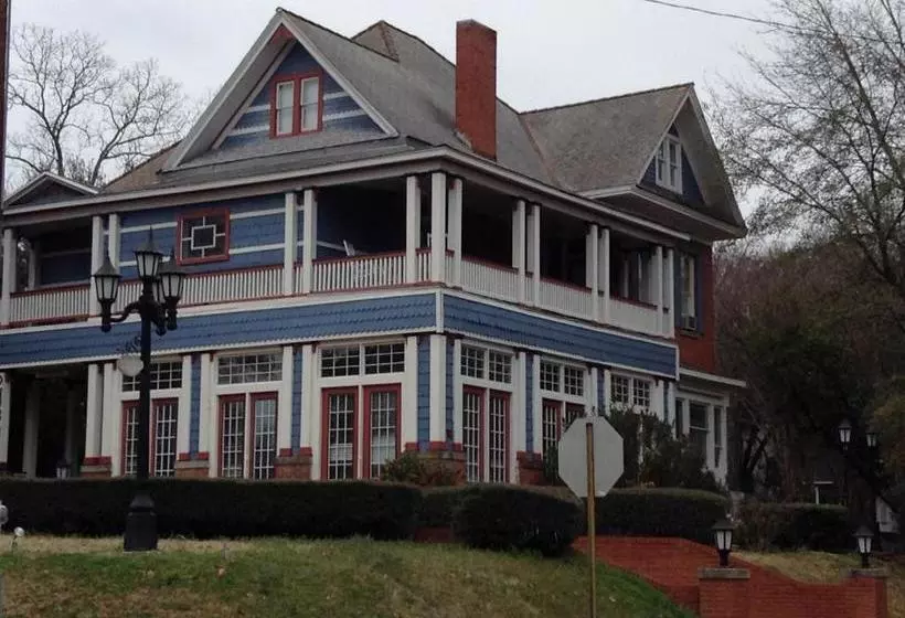 2439 Fairfield A Bed And Breakfast
