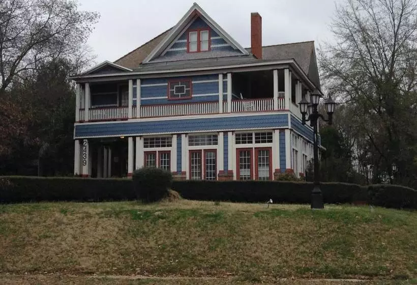 2439 Fairfield A Bed And Breakfast