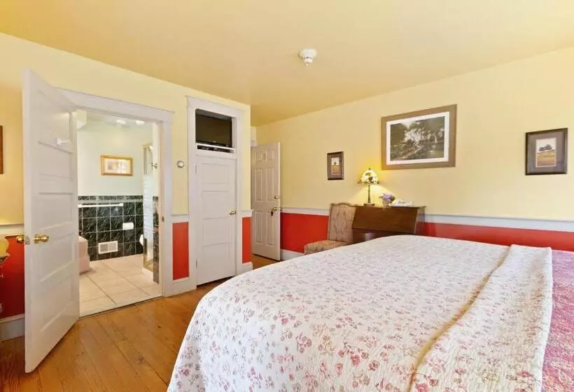 After Eight Bed And Breakfast