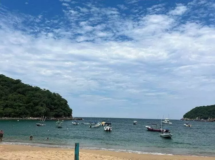 Bed and Breakfast Agua Azul La Villa