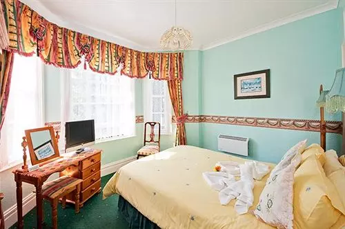 ベッドアンドブレックファースト Babbacombe Hall