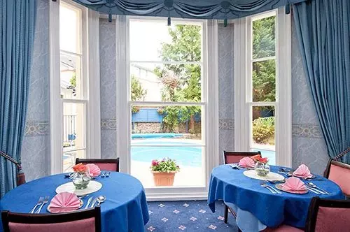 ベッドアンドブレックファースト Babbacombe Hall