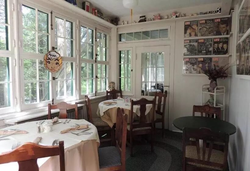 住宿加早餐  Brookview Manor Inn