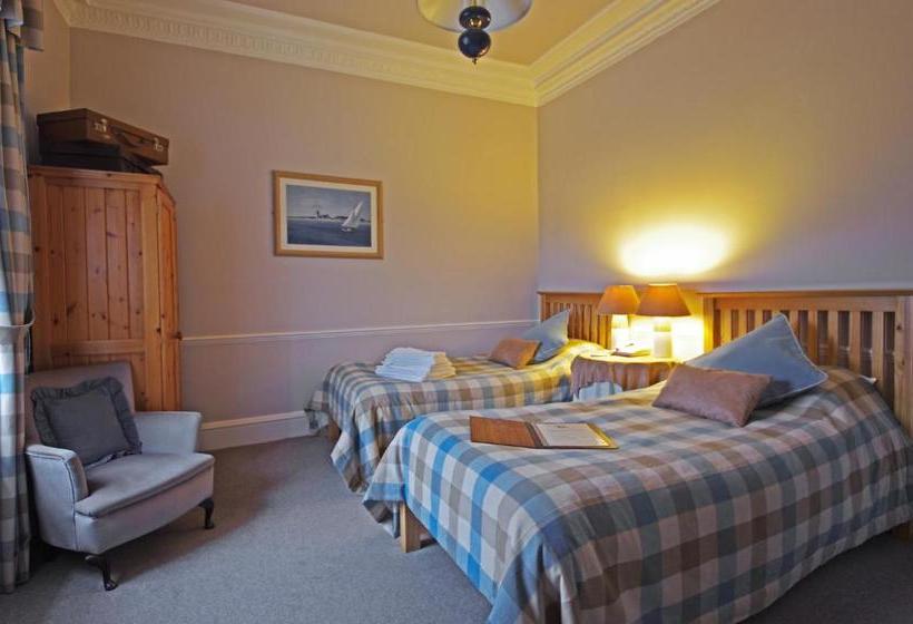 مبيت وإفطار Cairnbaan