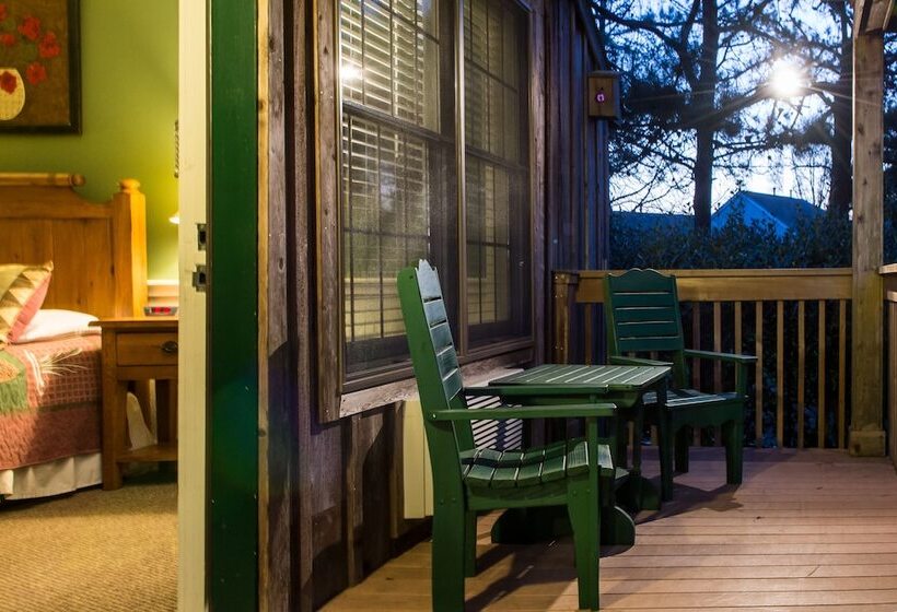 مبيت وإفطار Colonial Inn