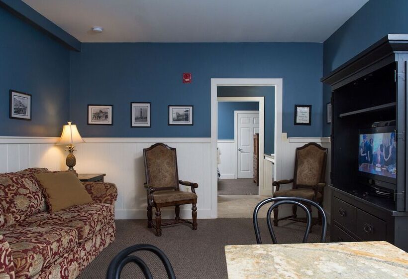 مبيت وإفطار Colonial Inn