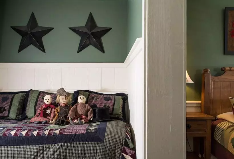 تختخواب و صبحانه Colonial Inn