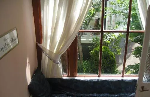 Aamiaismajoitus (B&B) Crompton House