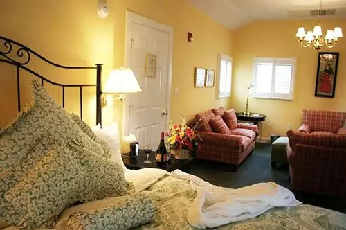 Bed and Breakfast Five Gables Inn And Spa