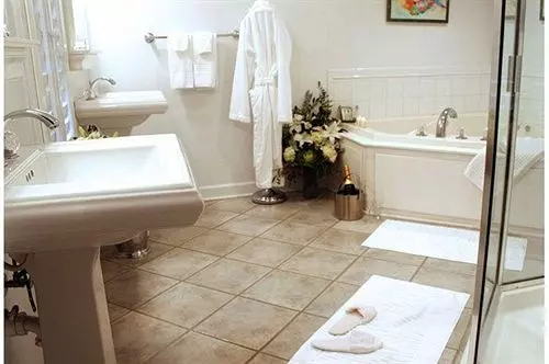 Bed and Breakfast Five Gables Inn And Spa