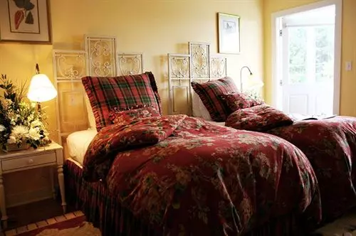Bed and Breakfast Five Gables Inn And Spa
