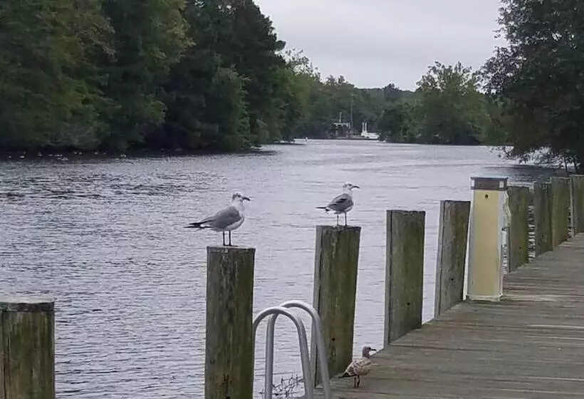 Aamiaismajoitus (B&B) Garden And Sea Inn
