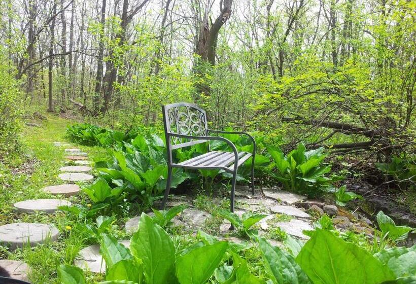 مبيت وإفطار Inn At Wawanissee Point