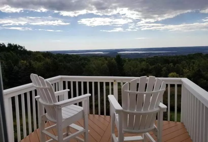 Nocleg ze śniadaniem Inn At Wawanissee Point