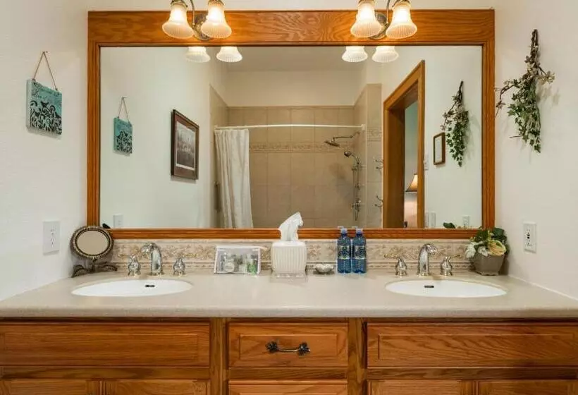 Nocleg ze śniadaniem Inn At Wawanissee Point