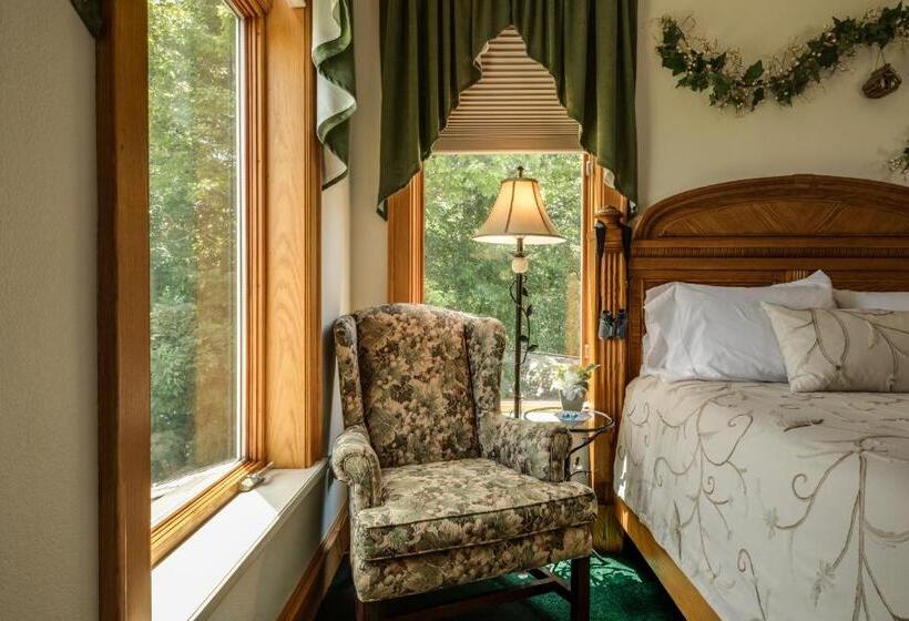 مبيت وإفطار Inn At Wawanissee Point