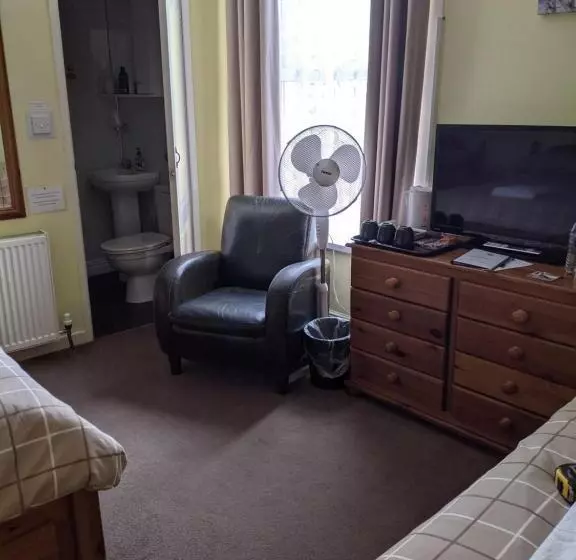 Bed and Breakfast Kingswinford Guest House