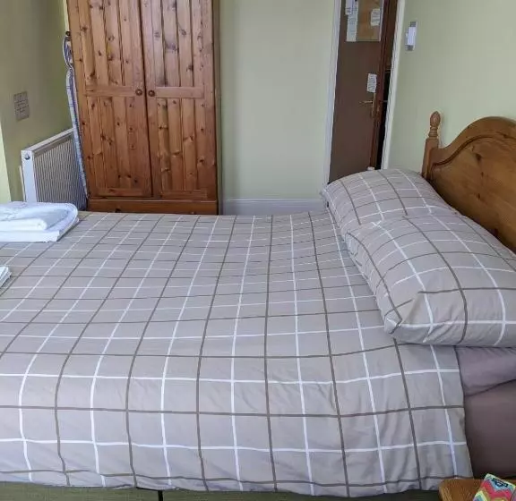 Bed and Breakfast Kingswinford Guest House