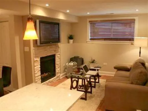 تختخواب و صبحانه Roscoe Village Guesthouse