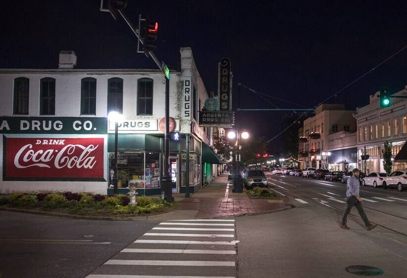 مبيت وإفطار The Baker