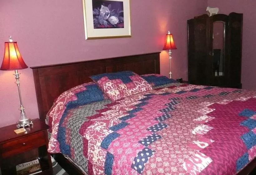 ベッドアンドブレックファースト The Continental Inn